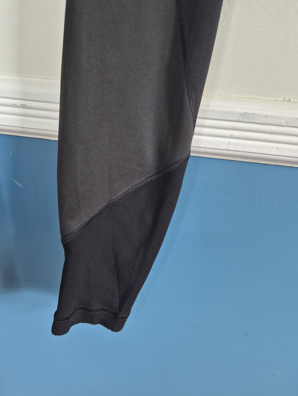 Lululemon Size 10 Black & Gray High Rise Colorblock Athletic Leggings/Yoga Pants - Picture 6 of 11